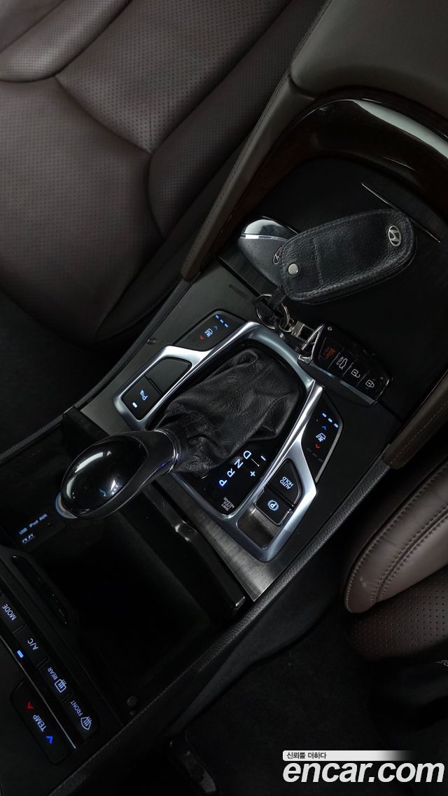 Hyundai Grandeur 2015 — photo 12