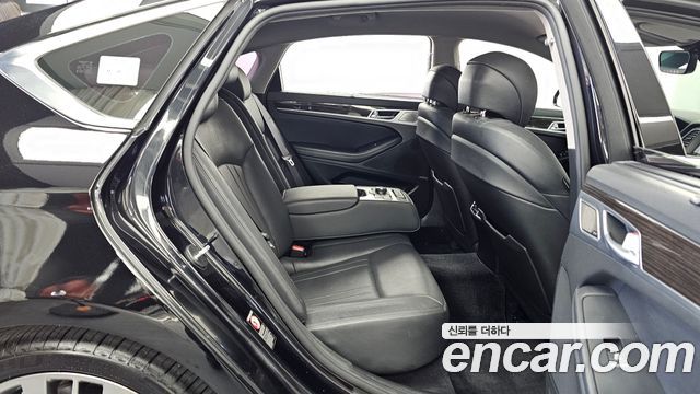 Genesis G80 2019 — photo 18