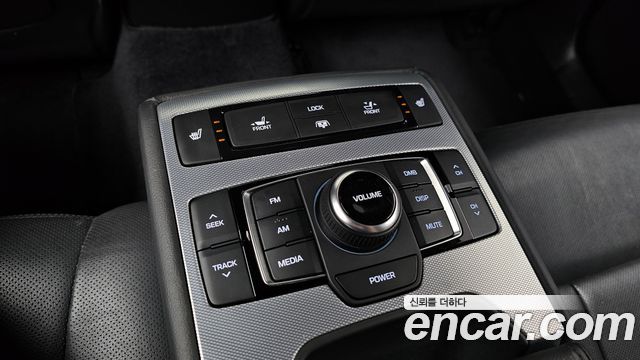 Genesis G80 2019 — photo 25