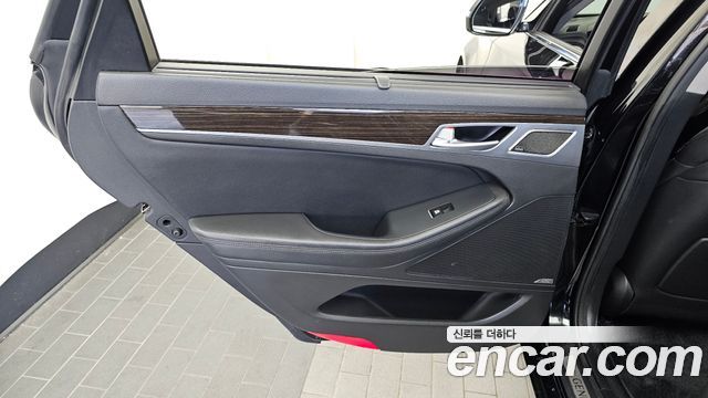 Genesis G80 2019 — photo 15