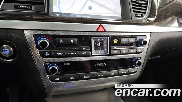 Genesis G80 2019 — photo 33
