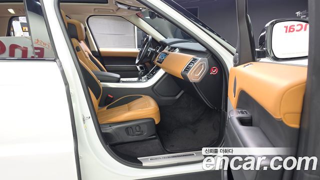 Land Rover Range Rover Sport 2018 — photo 17