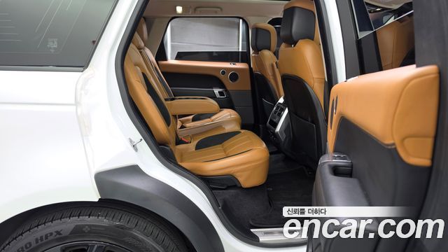 Land Rover Range Rover Sport 2018 — photo 18