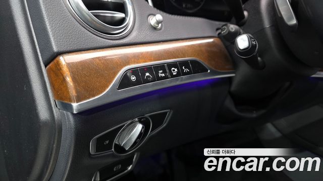Mercedes-Benz S-Class 2016 — photo 17