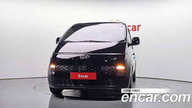 Hyundai Staria 2022 — photo 3