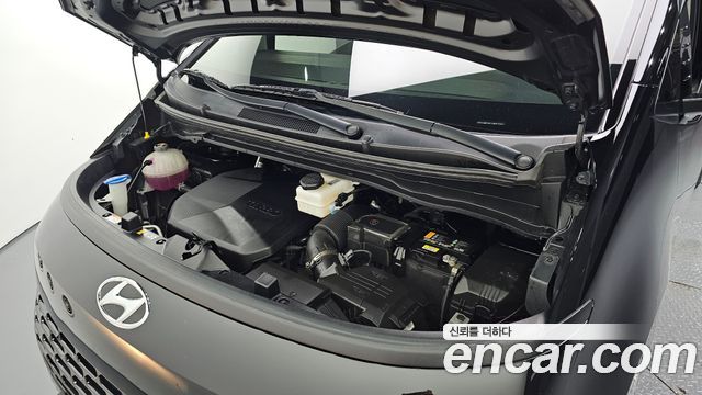 Hyundai Staria 2022 — photo 6