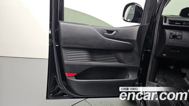 Hyundai Staria 2022 — photo 14