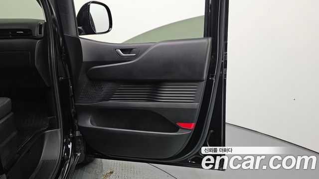 Hyundai Staria 2022 — photo 15