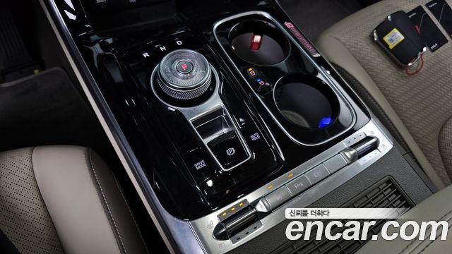 Kia Canival 2022 — photo 9