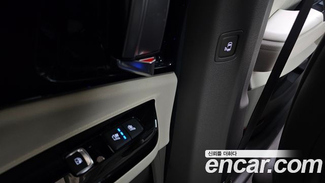 Kia Canival 2022 — photo 18