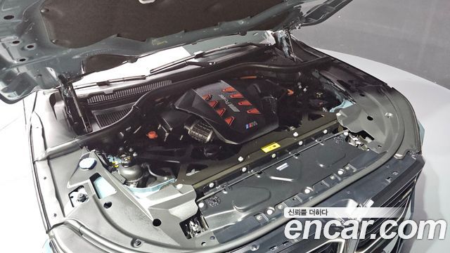 BMW XM 2024 — photo 6