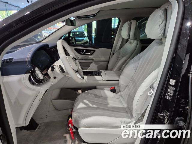 Mercedes-Benz EQE 2026 — photo 10