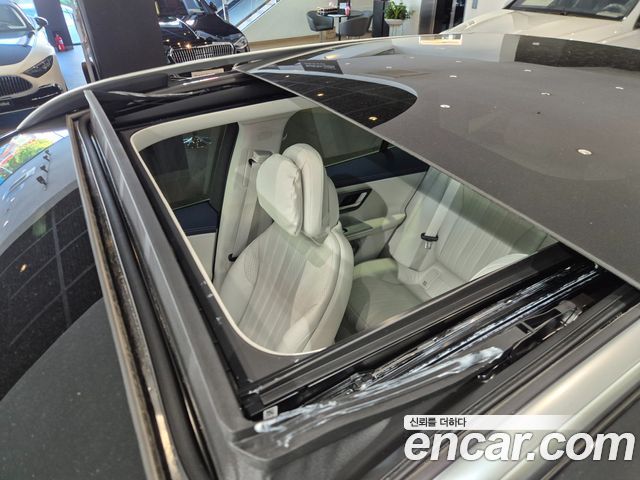 Mercedes-Benz EQE 2026 — photo 16
