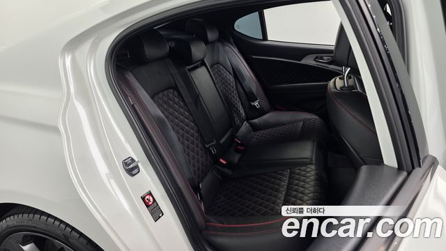 Genesis G70 2020 — photo 17