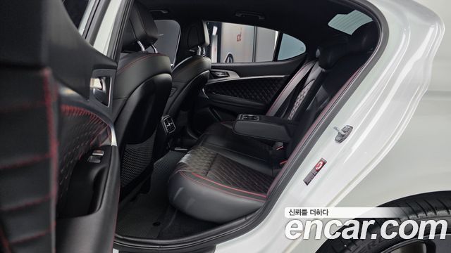 Genesis G70 2020 — photo 18