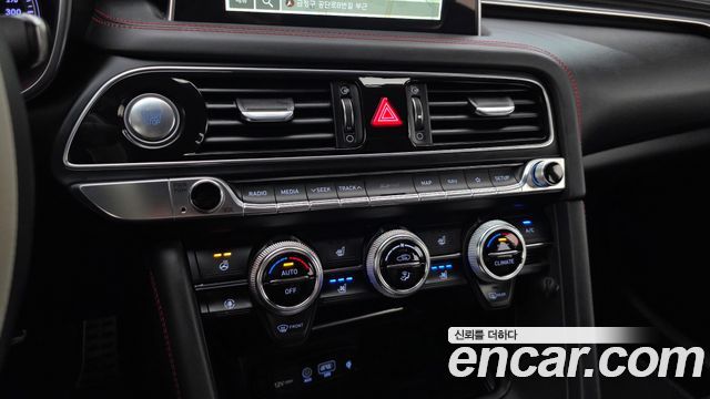Genesis G70 2020 — photo 23