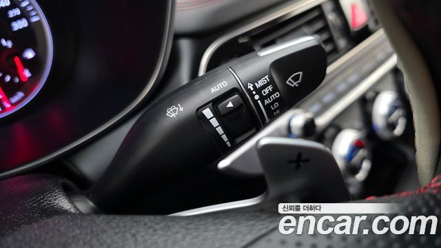 Genesis G70 2020 — photo 26