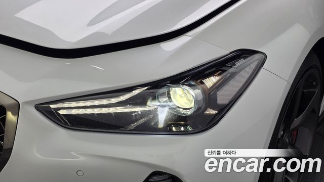 Genesis G70 2020 — photo 8