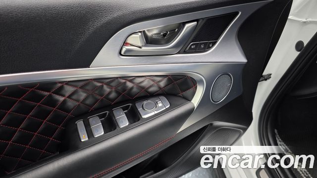 Genesis G70 2020 — photo 32