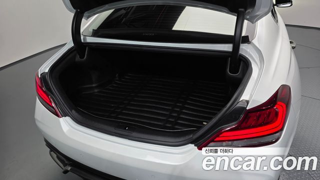 Genesis G70 2020 — photo 35