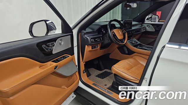 Lincoln Aviator 2021 — photo 13