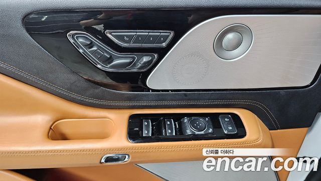 Lincoln Aviator 2021 — photo 24
