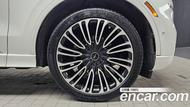 Lincoln Aviator 2021 — photo 7