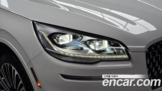 Lincoln Aviator 2021 — photo 8