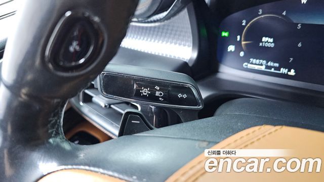 Lincoln Aviator 2021 — photo 30
