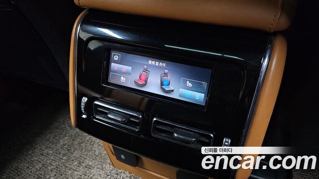 Lincoln Aviator 2021 — photo 31