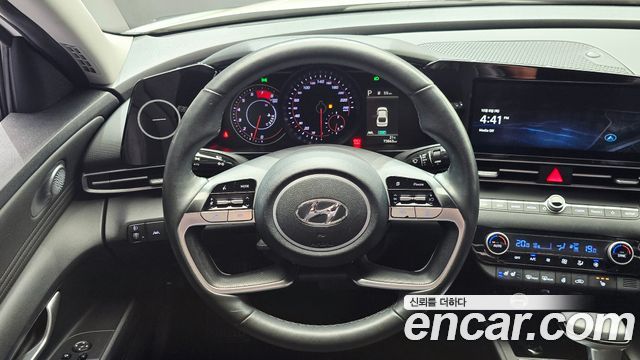 Hyundai AVANTE 2021 — photo 13
