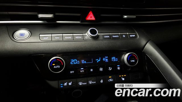 Hyundai AVANTE 2021 — photo 18