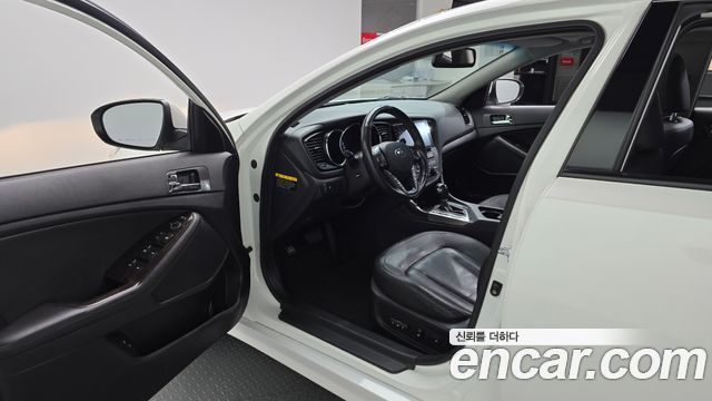 Kia K5 2013 — photo 10