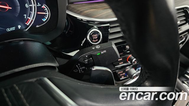 BMW 5-Series 2018 — photo 36
