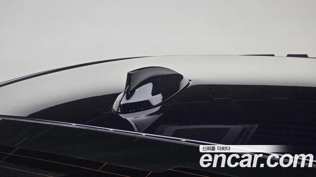 BMW 5-Series 2018 — photo 37