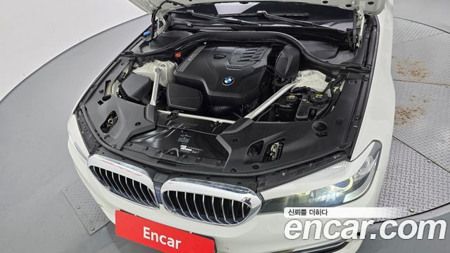 BMW 5-Series 2020 — photo 6