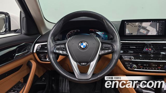 BMW 5-Series 2020 — photo 12