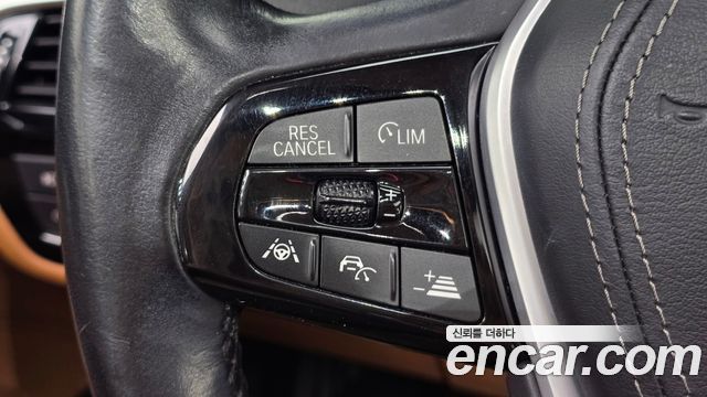 BMW 5-Series 2020 — photo 15