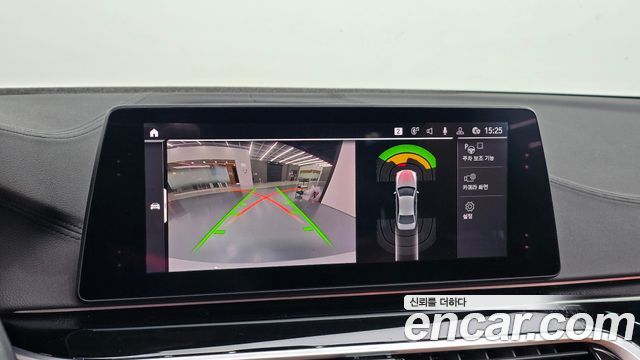 BMW 5-Series 2020 — photo 17