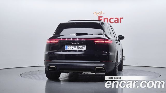 Porsche Cayenne 2019 — photo 4
