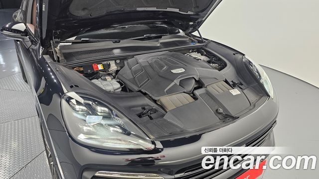 Porsche Cayenne 2019 — photo 6