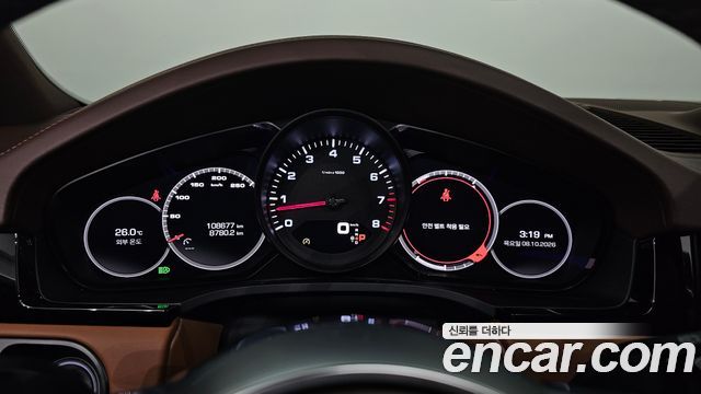 Porsche Cayenne 2019 — photo 11
