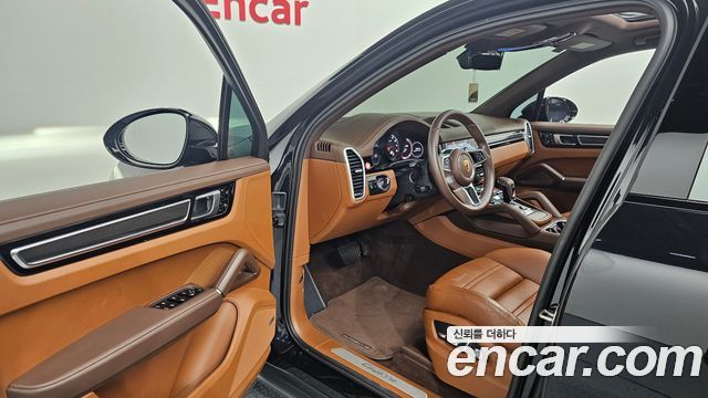 Porsche Cayenne 2019 — photo 13