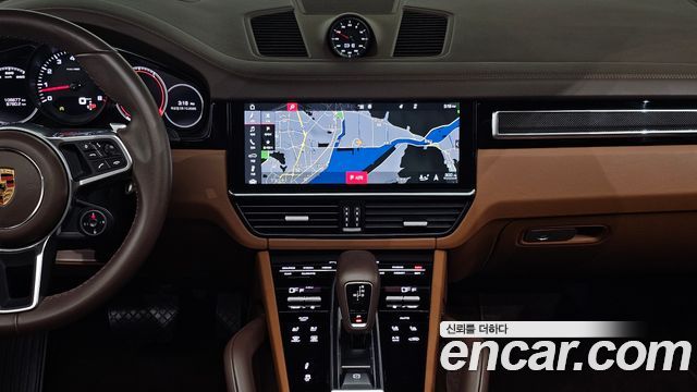 Porsche Cayenne 2019 — photo 20