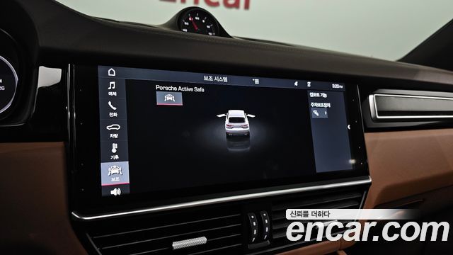 Porsche Cayenne 2019 — photo 22