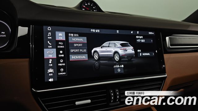 Porsche Cayenne 2019 — photo 31