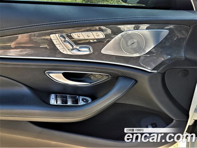Mercedes-Benz CLS-Class 2019 — photo 16