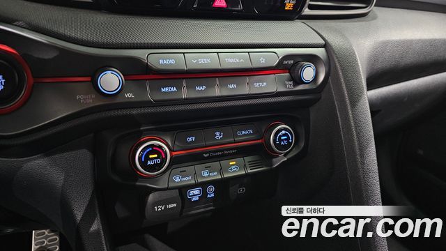 Hyundai Veloster 2018 — photo 24