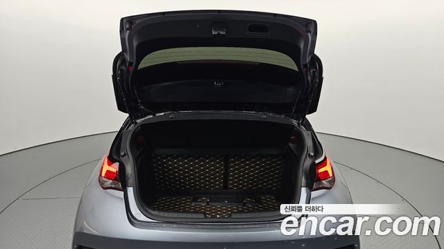Hyundai Veloster 2018 — photo 26