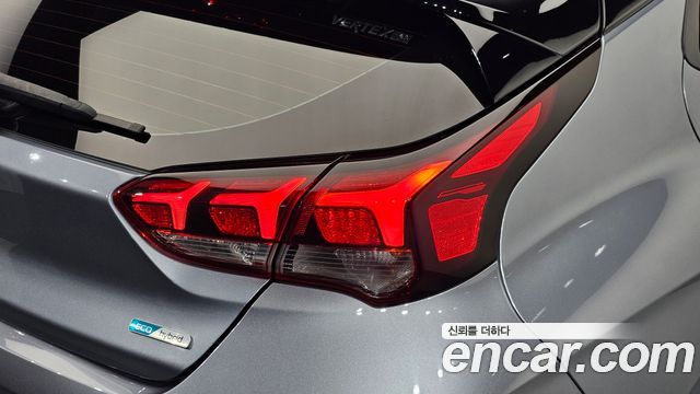 Hyundai Veloster 2018 — photo 9